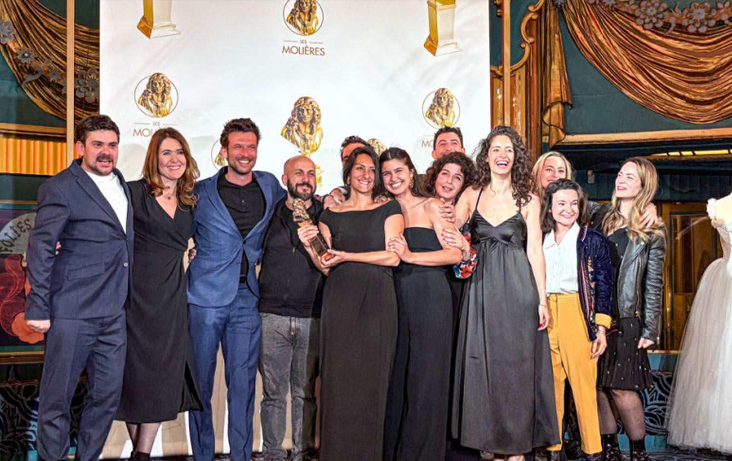 4211 كلم بين طهران وباريس ..مسرحية المسافة بين المنفى والوطن