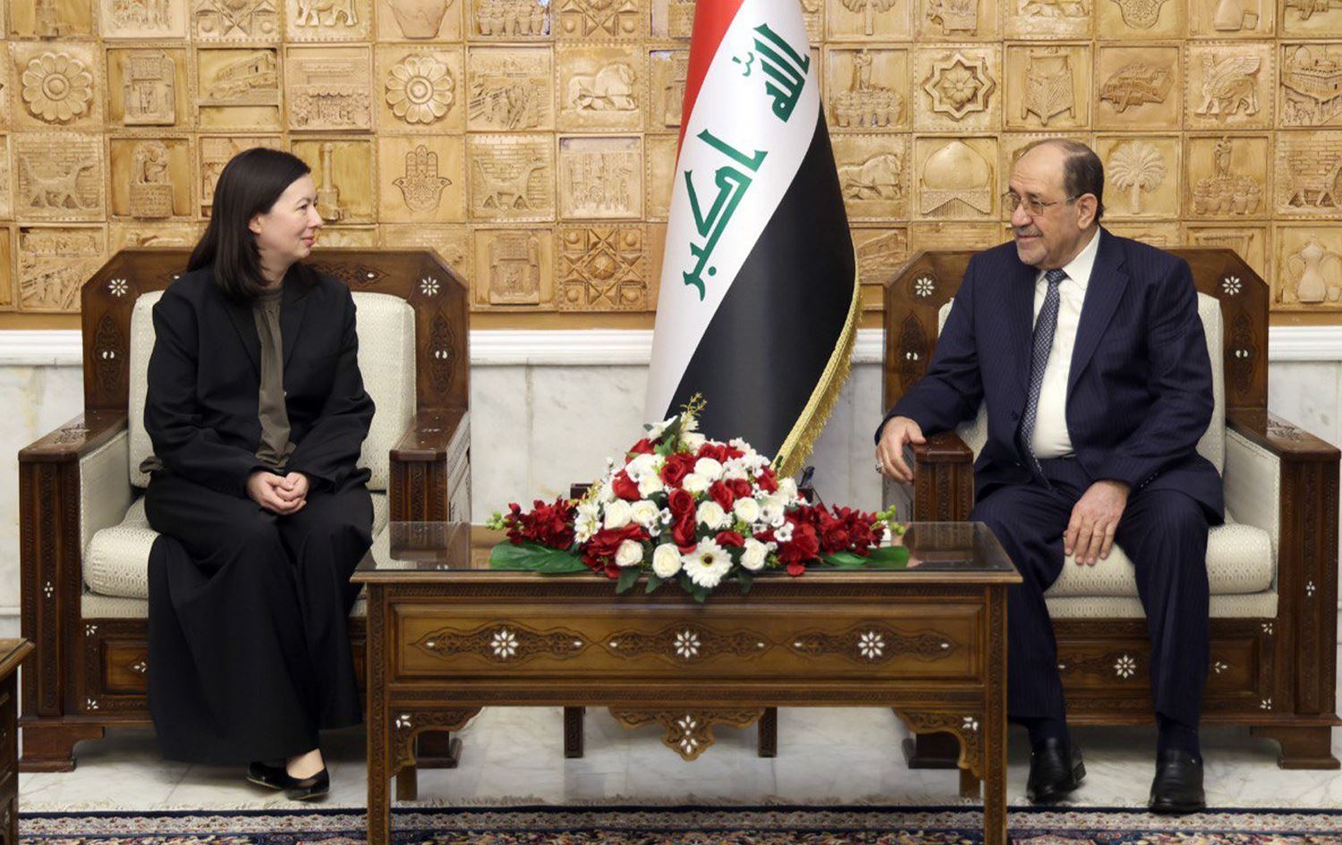 رئيس ائتلاف دولة القانون نوري المالكي ومساعد وزير الخارجية الأميركي السابق فكتوريا تايلور