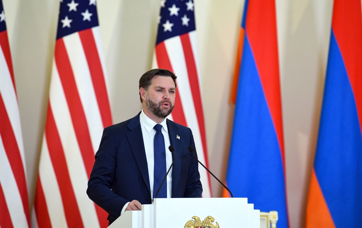 جێگری ترەمپ: سەرکوتکردنی خۆپێشاندەرانی ئێران بەشێکی سەرەکیی دانوستاندنەکانە