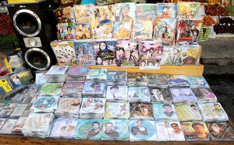 ئەمساڵ لەبەر سروود كەس لە گۆرانی ئەڤینداری نەپرسی