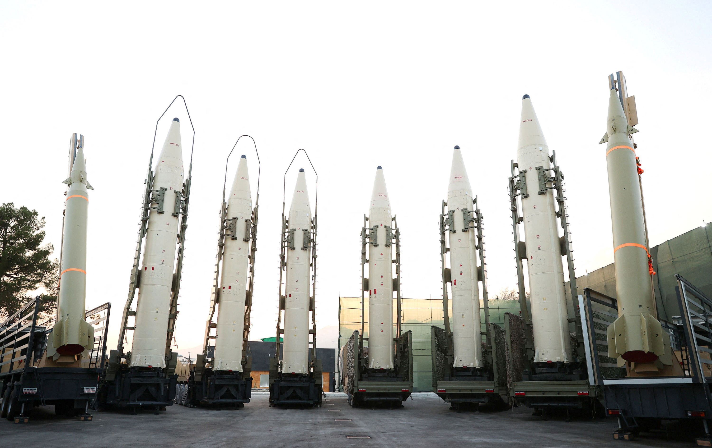 ژمارەیەک مووشەکی بالیستیی ئێران