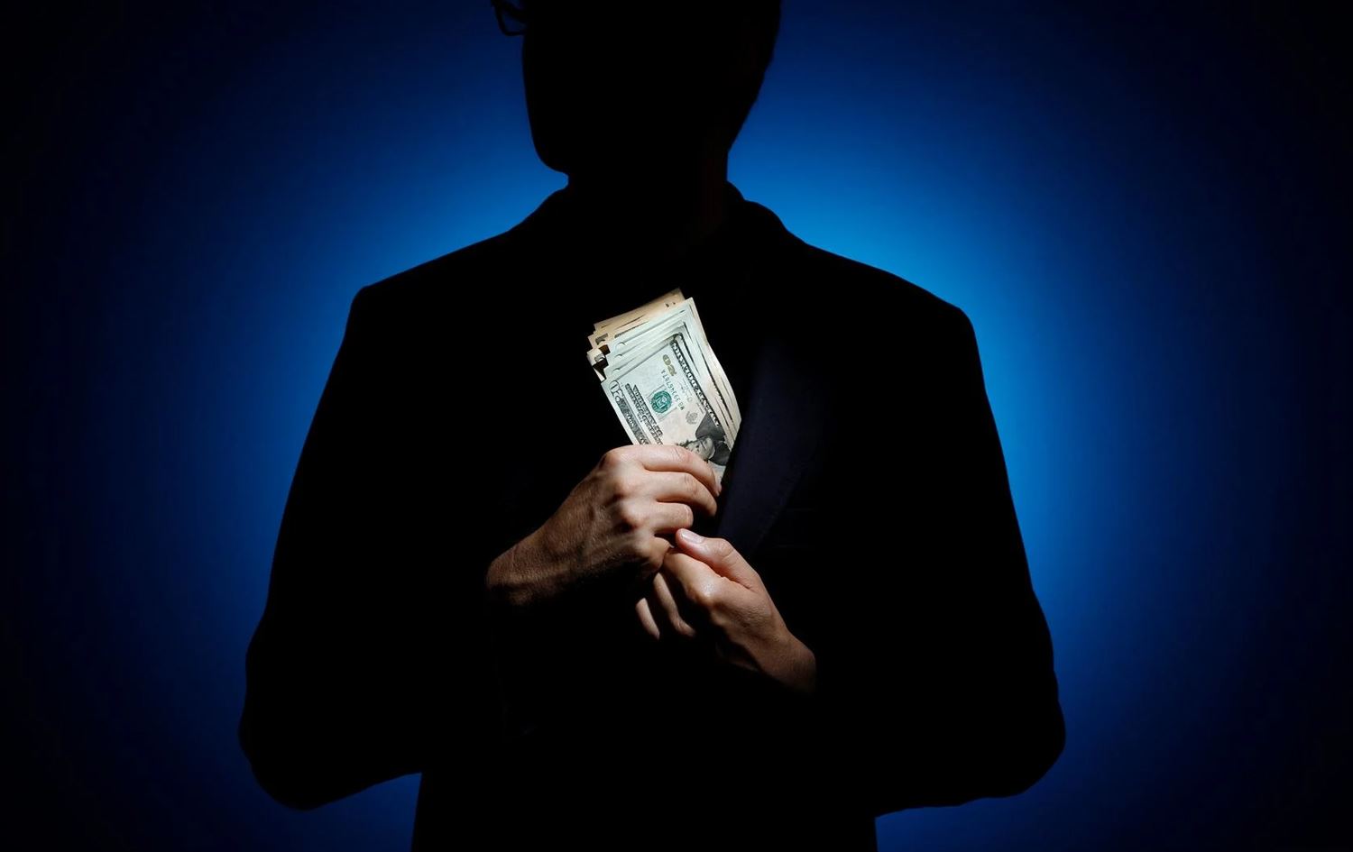 بەپێی راپۆرتەکە، دانیمارک لەسەر ئاستی جیهان و ئیماراتیش لەسەر ئاستی رۆژهەڵاتی نێوەڕاست شەفافترینن. ​وێنە: Thomas Trutschel