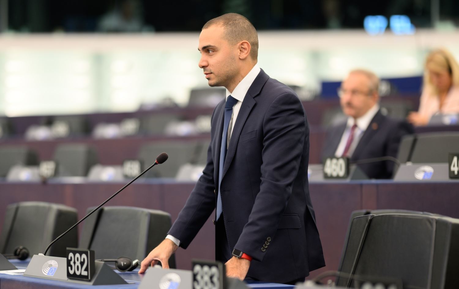 پەرلەمانتارێکی ئەورووپا: هەڵوەشاندنەوەی هێزە کوردییەکان بێباکییەکی ستراتیژییە