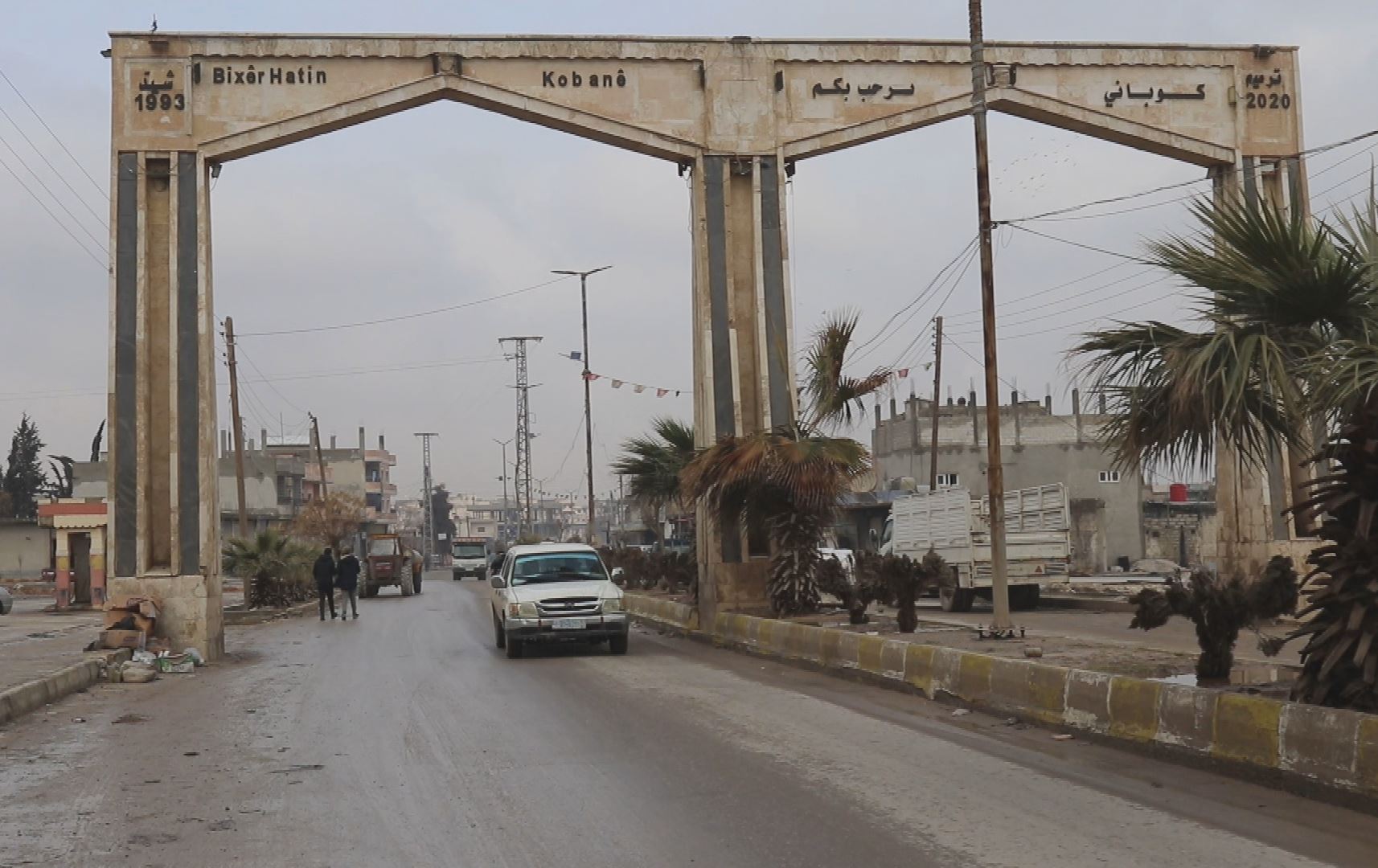 700 کارتۆن دەرمان لە باکووری کوردستانەوە گەیشتە کۆبانێ