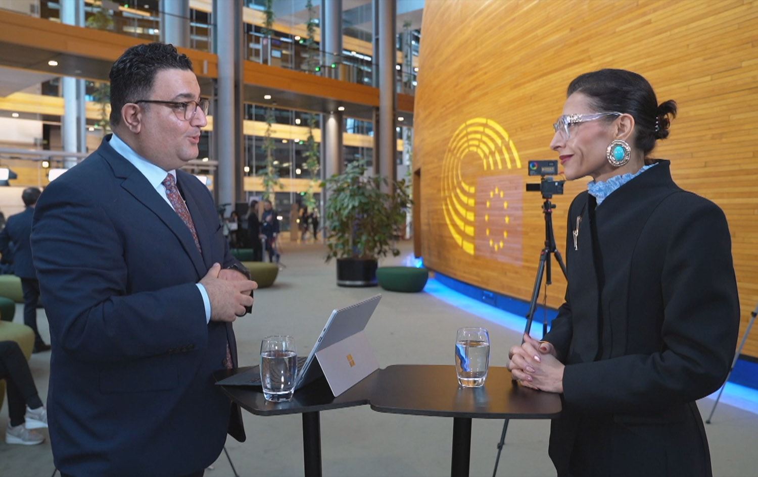 هەڤپەیڤینی هێمن عەبدوڵڵا، پێشکێشکاری رووداو لەگەڵ عەبیر ئەلسەهلانی، ئەندامی پەرلەمانی ئەورووپا