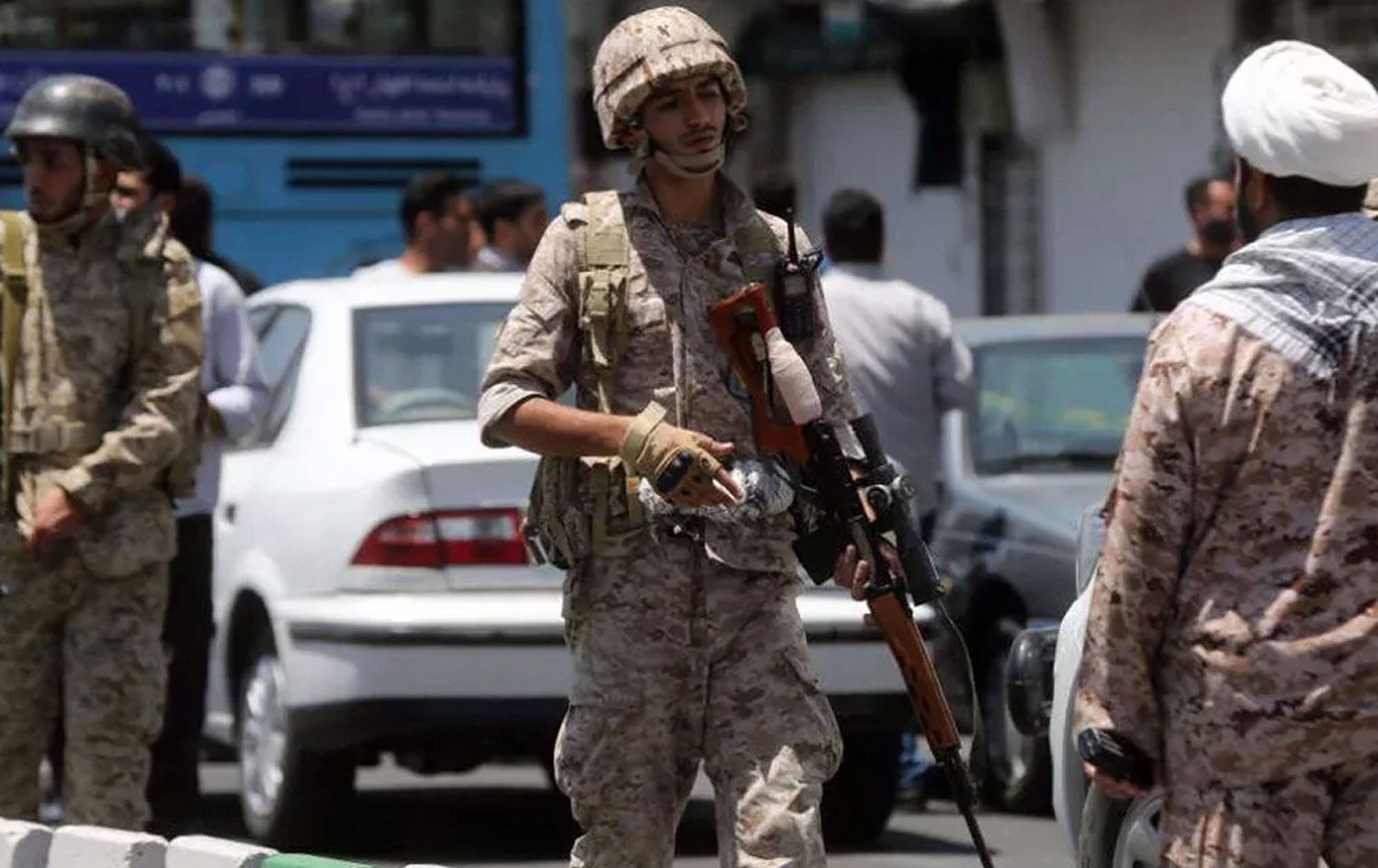 Leşkerên Îranê / Wêne: Arşîv-Temsîlî ye