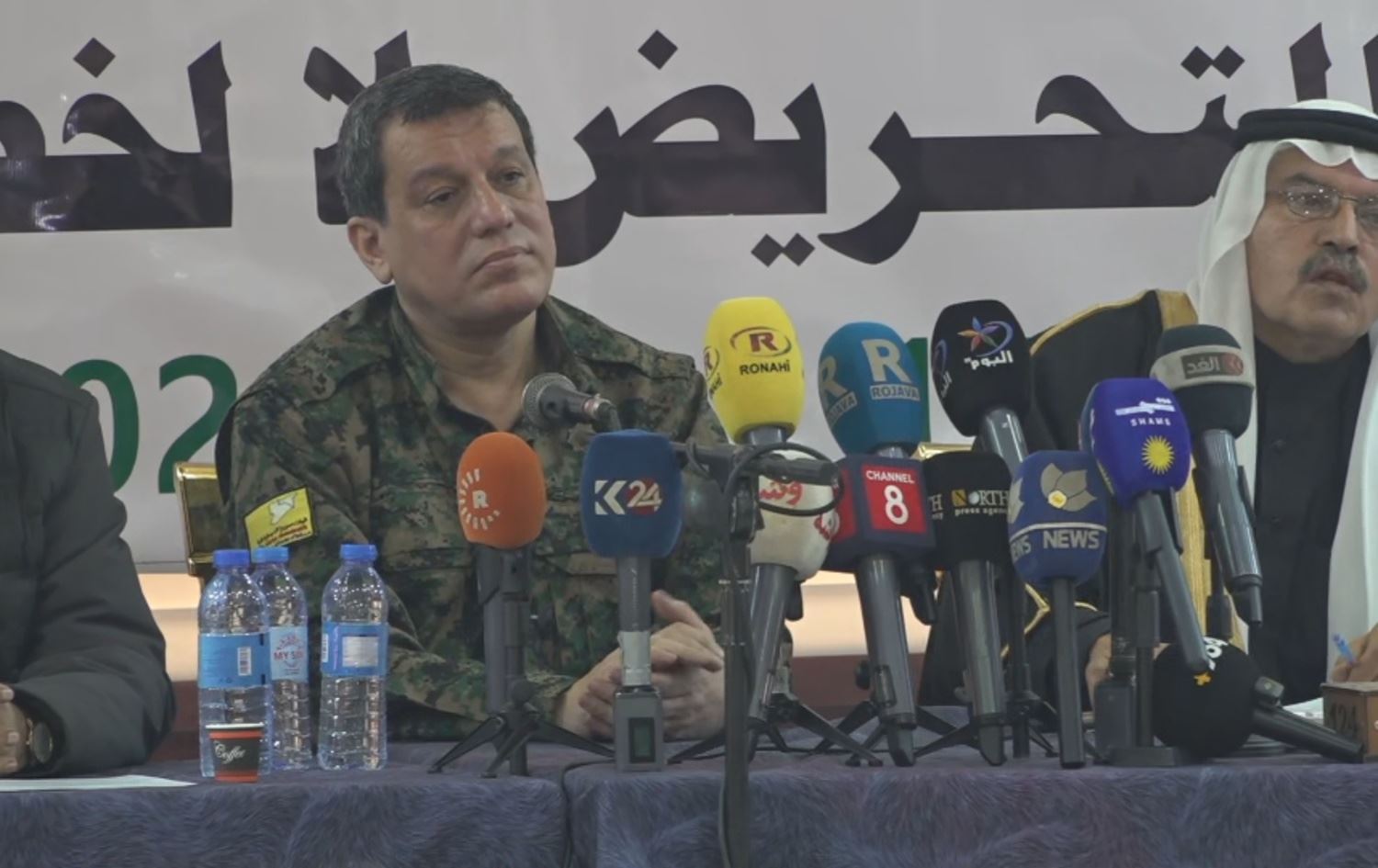 مظلوم عبدي يوضح خطة دمج قسد بوزارة الدفاع ويكشف عن خلاف بشأن معاون الوزير