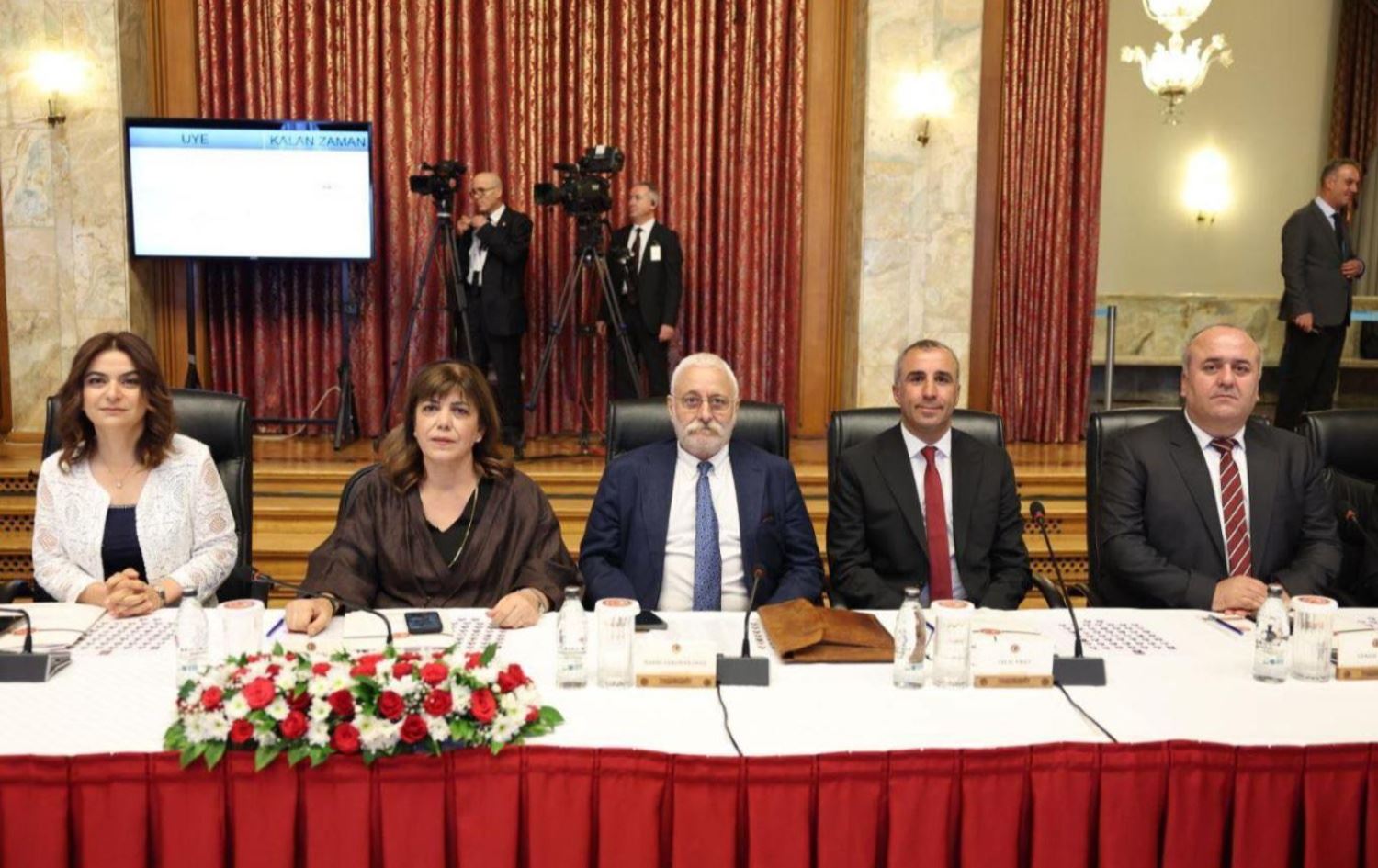 DEM Partili komisyon üyeleri.