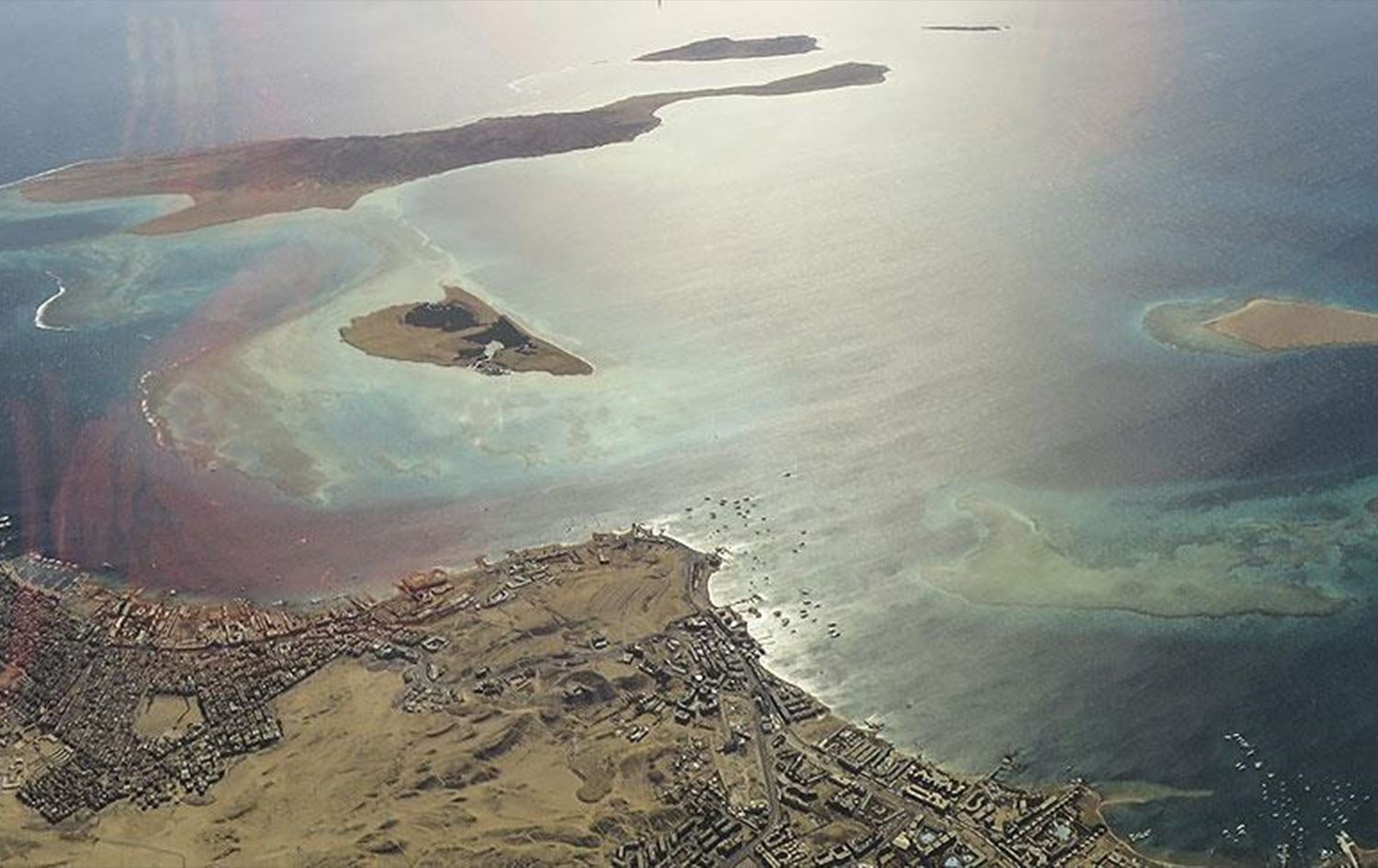 تأهب عسكري إيراني.. إخطار (NOTAM) يحظر الطيران فوق ممرات حيوية ومناورات صاروخية مرتقبة