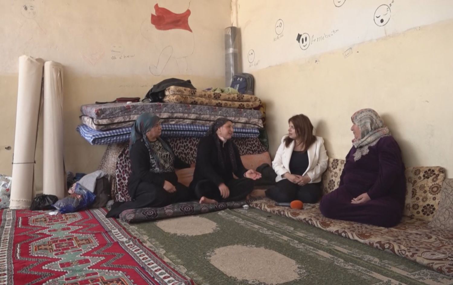 مراسلة رووداو تتوسط نازحات من عفرين بقامشلو 