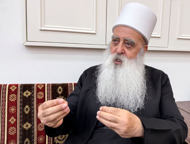 رێبەری درووزەکانی ئیسرائیل: خوشک و براکانمان لە سووریا گەمارۆدراون و هاوکارییان پێناگات