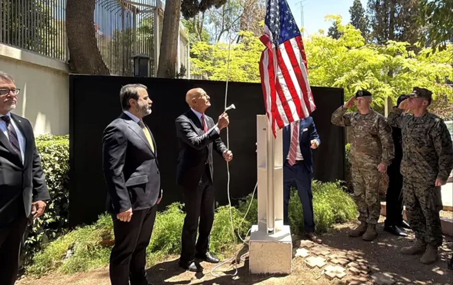 وەزارەتی دەرەوەی ئەمریکا لیژنەکانی کۆنگرێس ئاگادار دەکاتەوە؛ "باڵیۆزخانە لە دیمەشق دەکەینەوە"