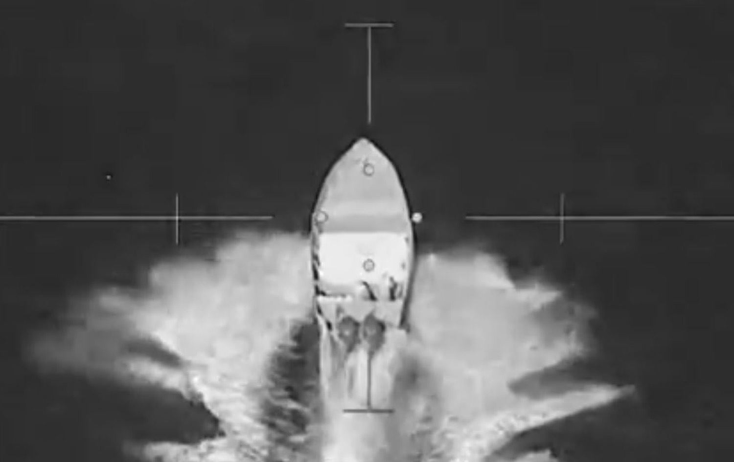 صورة لضربة أميركية سابقة استهدفت قوارب تهريب المخدرات