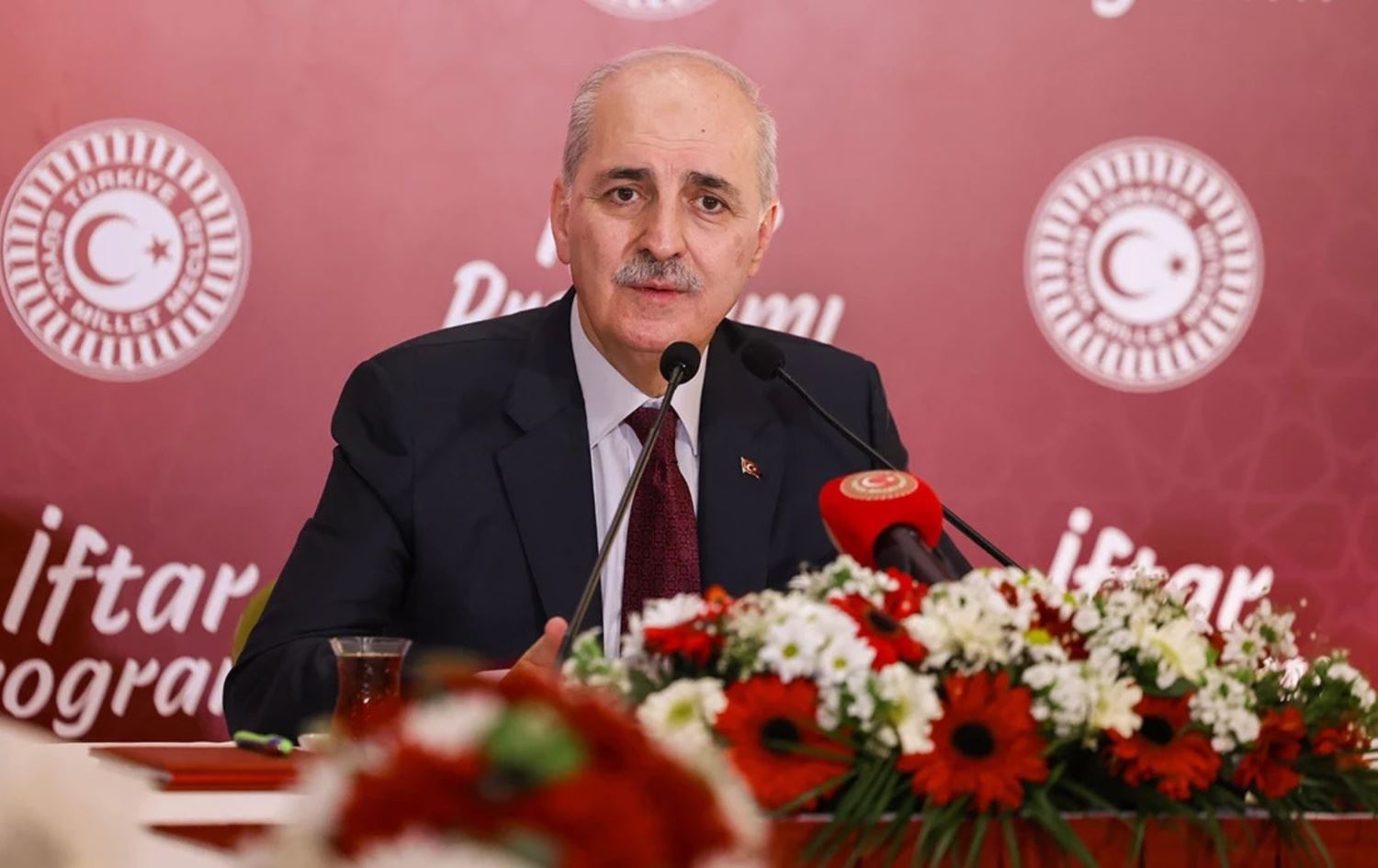 سەرۆکی پەرلەمانی تورکیا لەبارەی راپۆرتی پرۆسەی چارەسەری: دوای مانگی رەمەزان رێکاری یاسایی بگیرێتە بەر