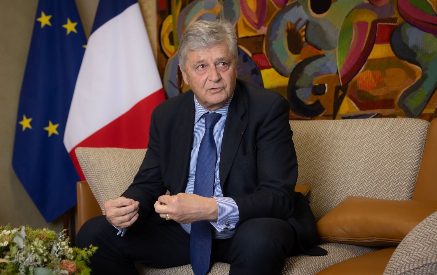 فەرەنسا داوا لە یەکێتیی ئەورووپا دەکات وەڵامێکی "یەکگرتوو"یان بۆ پێناسە نوێیەکانی ترەمپ هەبێت