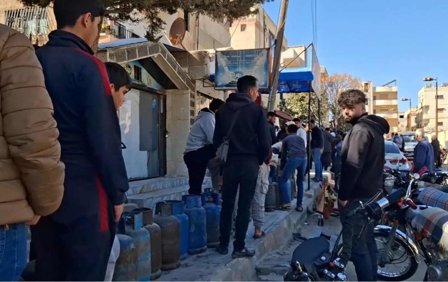 أهالي درعا يشكون من نقص الغاز 