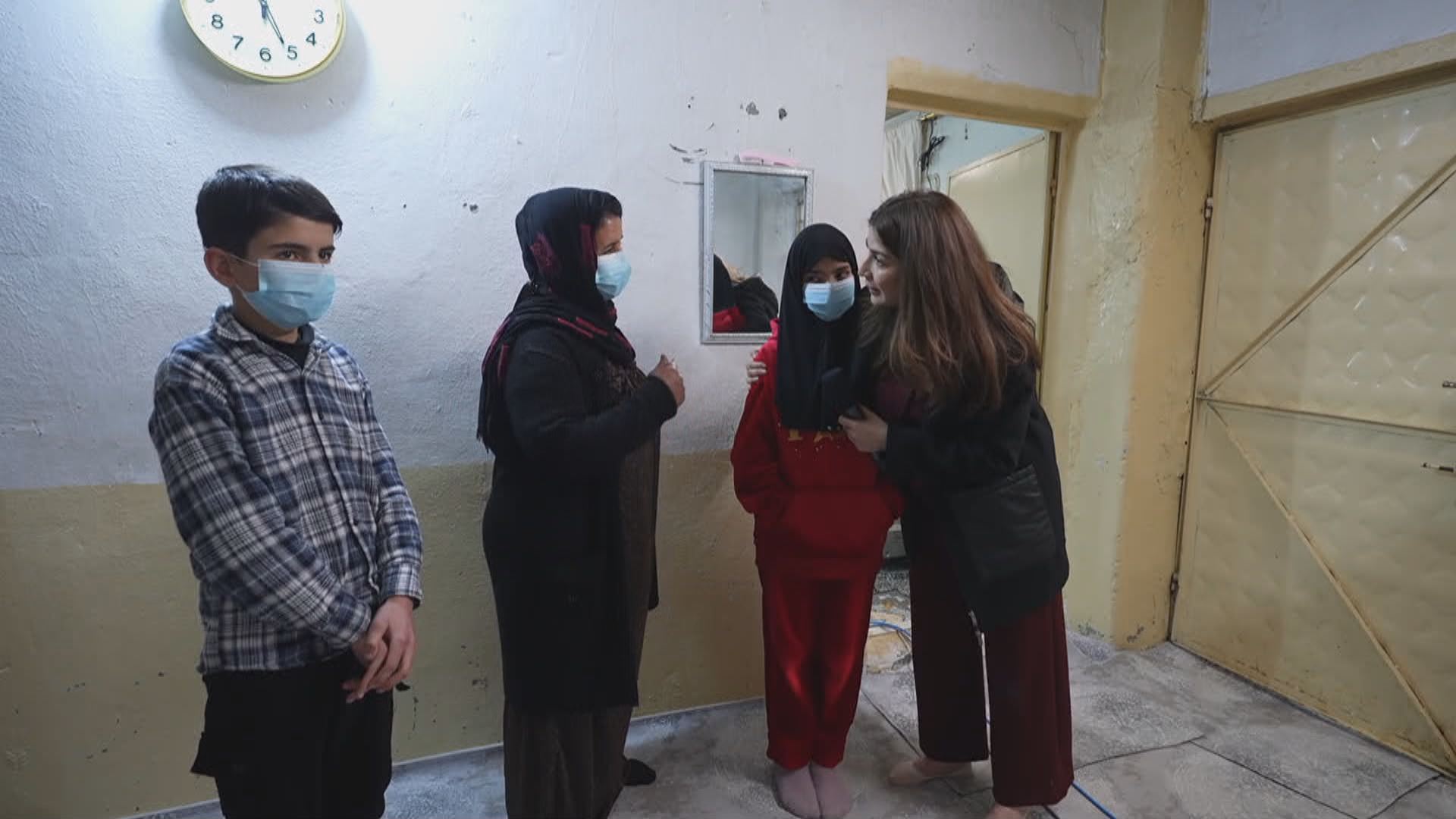 بەرپرسیاری رەمەزان؛ لە حاجیاوا دایکێک و دوو منداڵی لە خانوویەکی قوڕدا دەژین