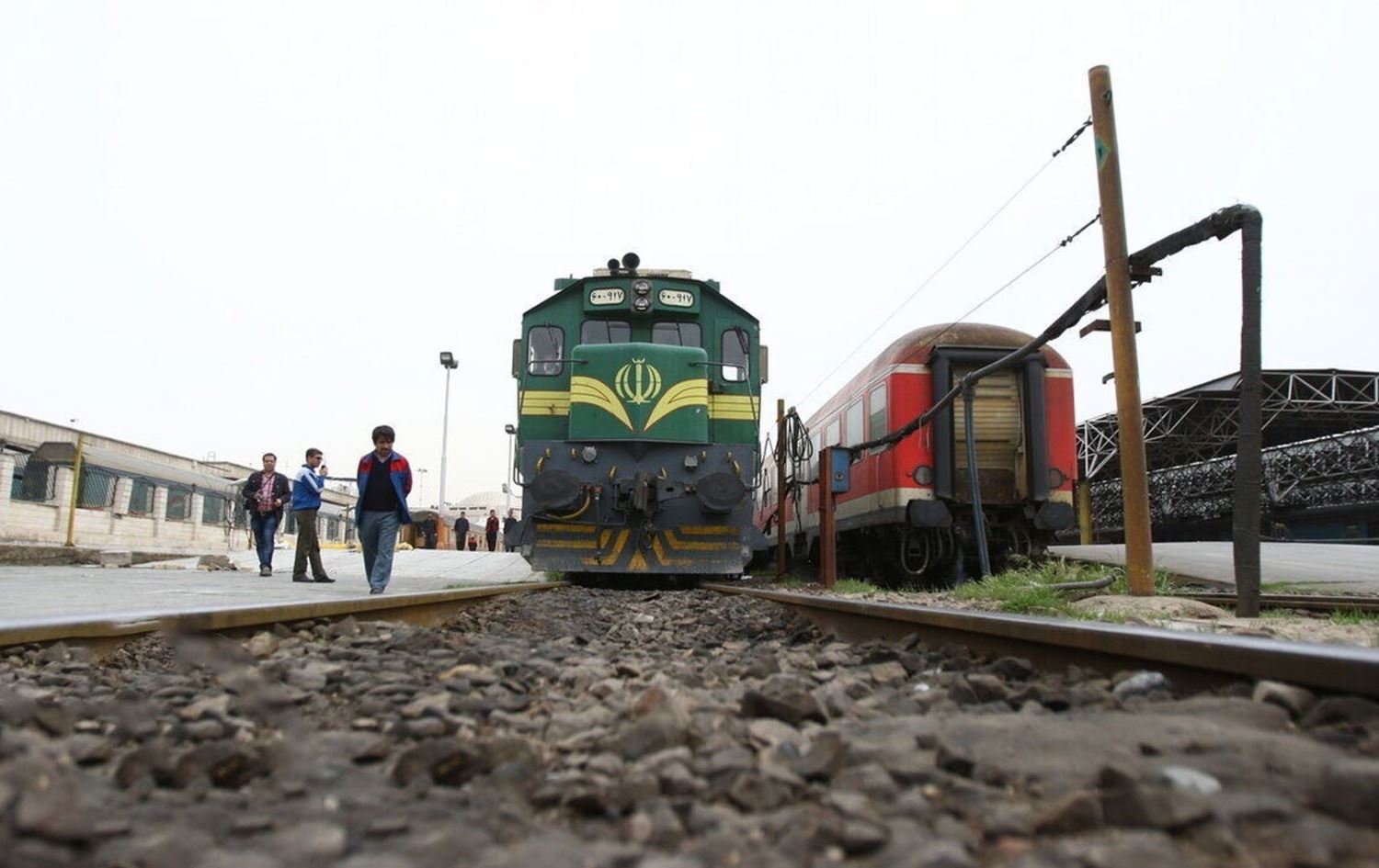 وێستگەیەکی شەمەندەفەر لە ئێران