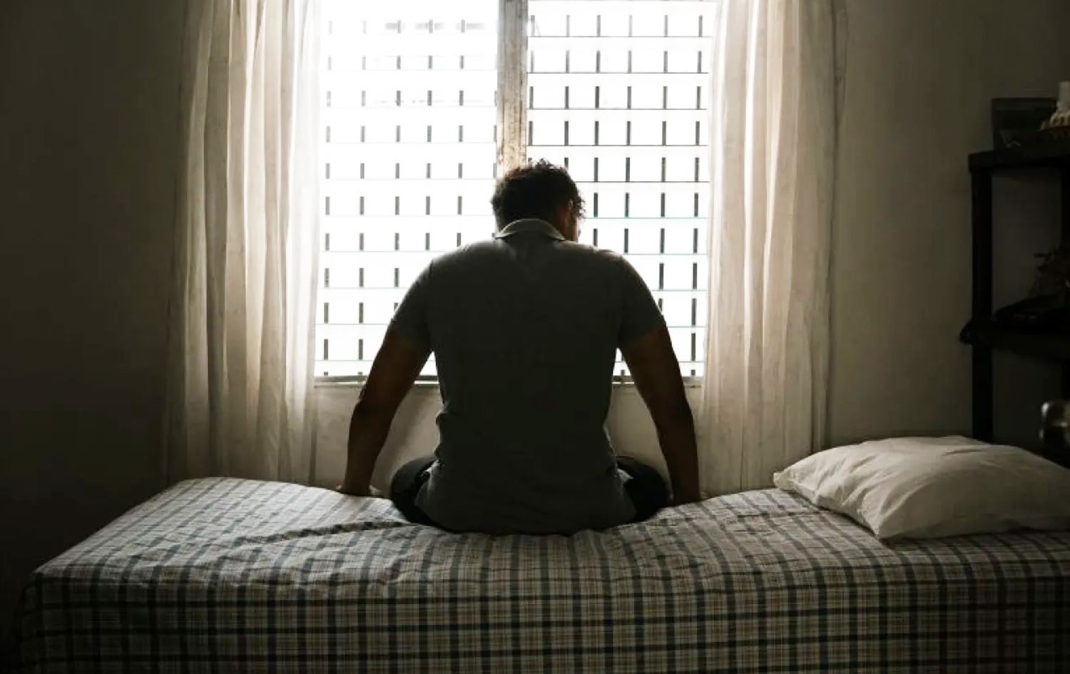 پیاوێک لەسەر جێگەکەیەتی. وێنە: خبرنی