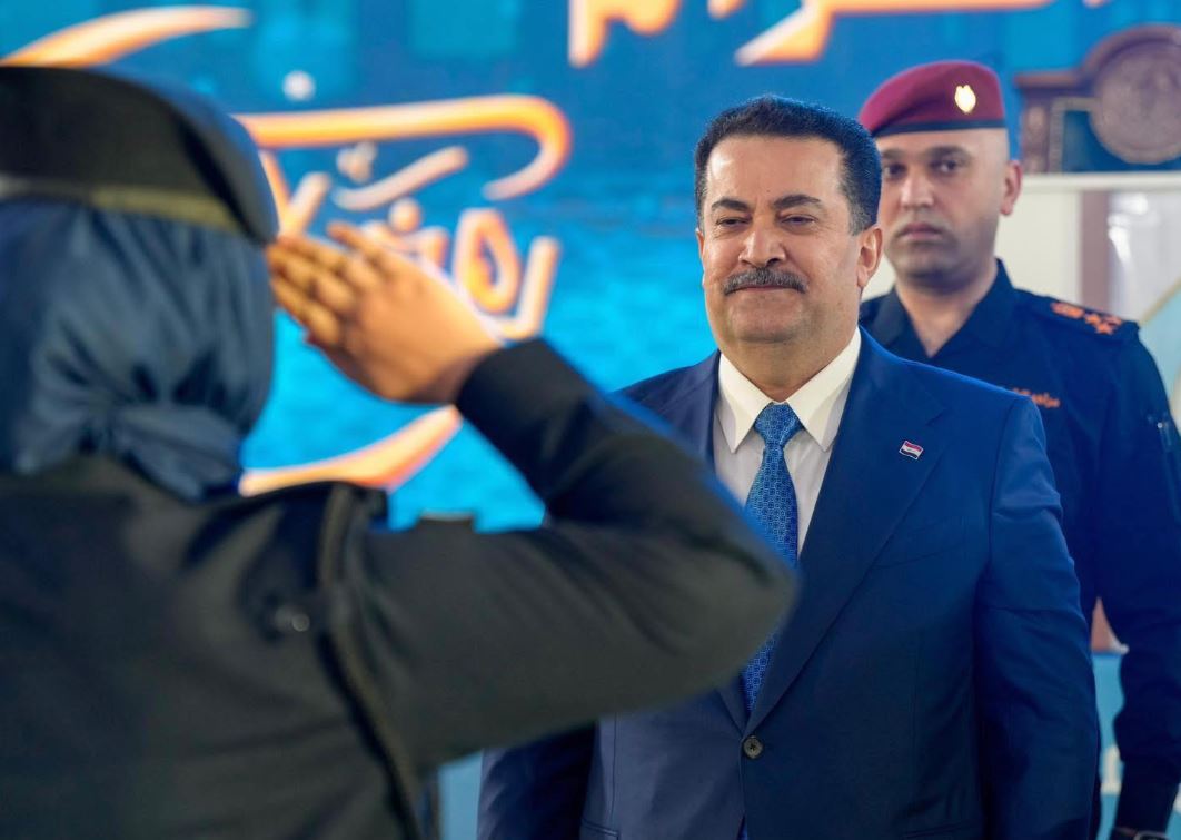 محەممەد شیاع سوودانی لە کاتی بەشداریکردنی لە بەربانگی قوتابیانی کۆلێژی پۆلیس لە بەغدا. وێنە: ئۆفیسی سەرۆکوەزیران