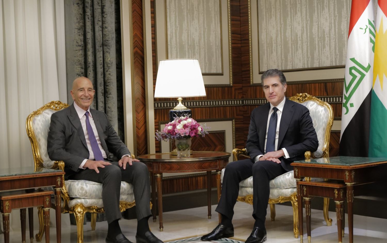 رئيس إقليم كوردستان نيجيرفان بارزاني وتوم باراك مبعوث الرئيس ترمب لشؤون سوريا والسفير الأميركي لدى تركيا