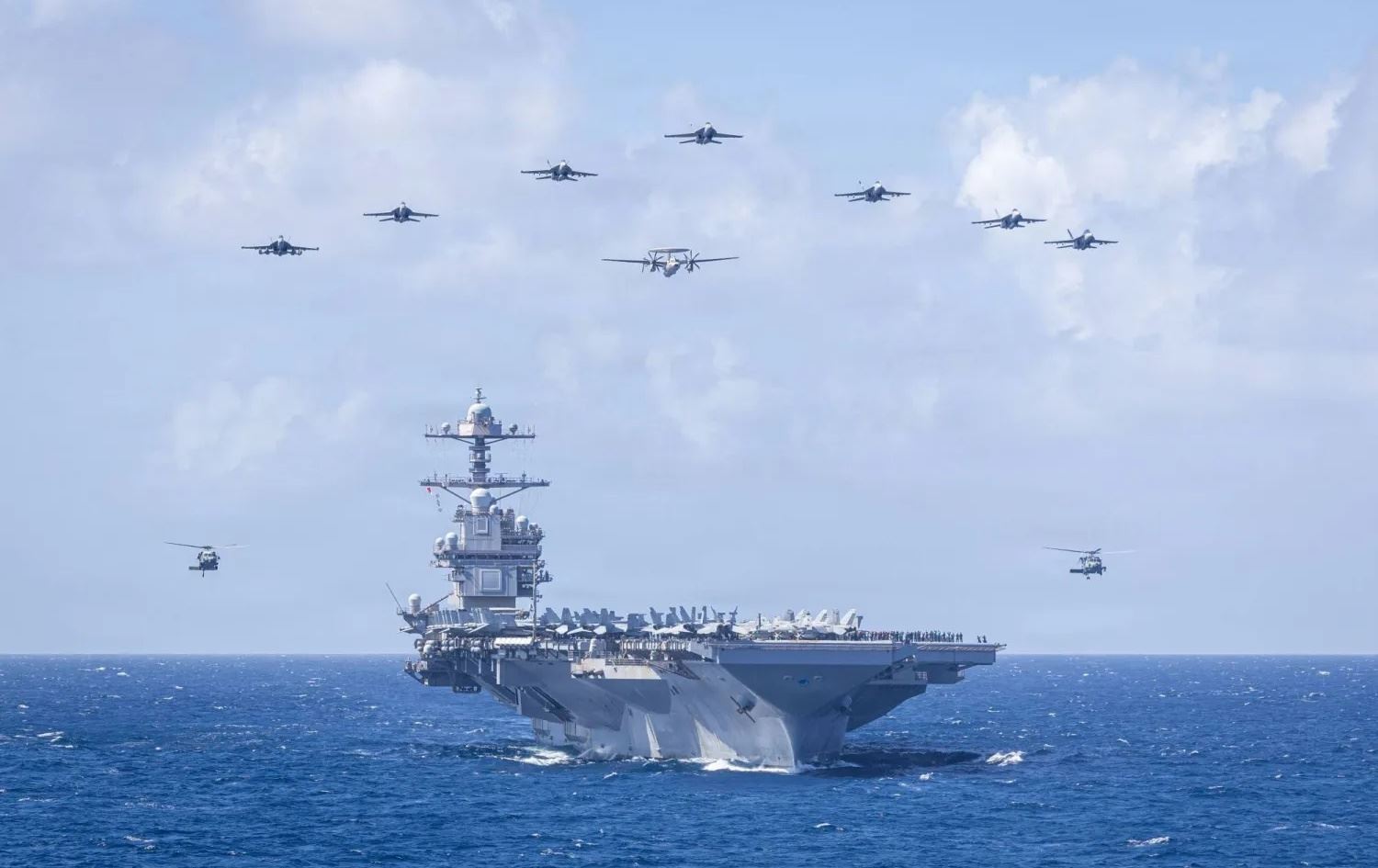 حاملة الطائرات الأميركية الأكبر في العالم "جيرالد آر فورد"