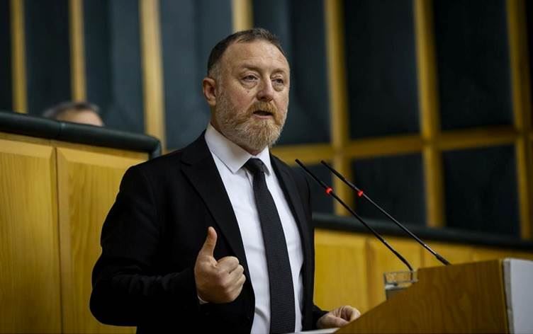 نائب رئيس كتلة حزب المساواة وديمقراطية الشعوب "دام بارتي" النيابية في تركيا سزائي تمللي