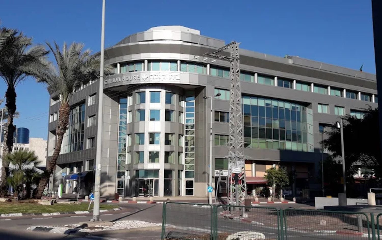 کەنەدا کارمەندانی نائەمنیی باڵیۆزخانەکەی لە تەلئەڤیڤ دەگوازێتەوە