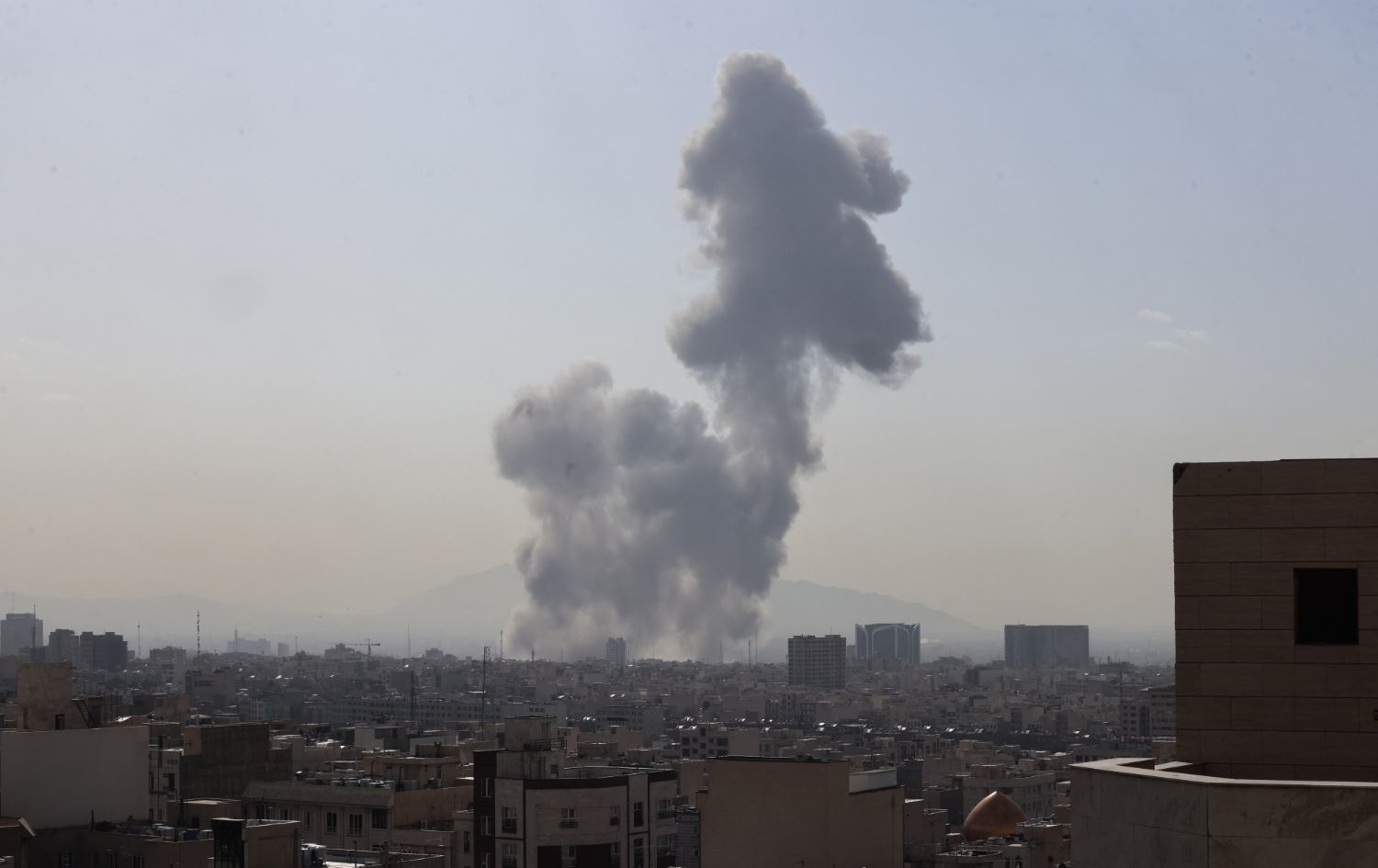 مشهد من طهران بعد القصف الإسرائيلي