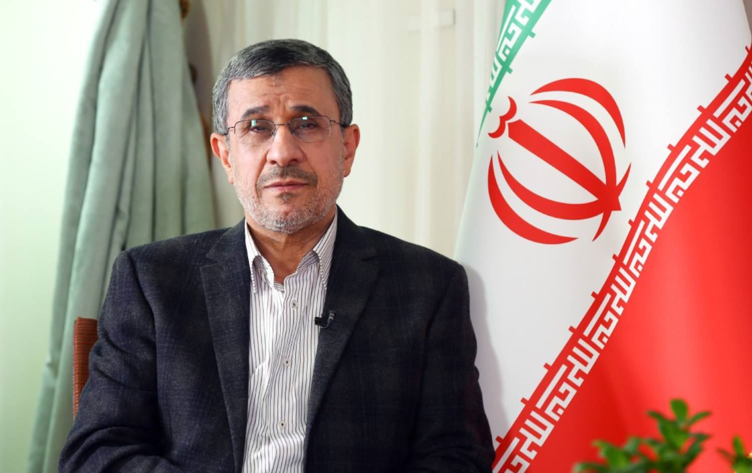 ئەحمەدینەژاد. 