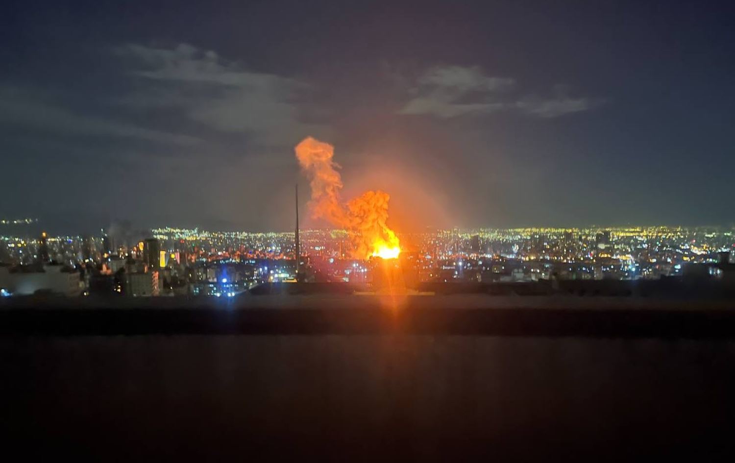 ساتی هێرشەکە بۆ سەر باڵەخانەی ئاژانسی فەرمیی دەنگ و رەنگی ئێران