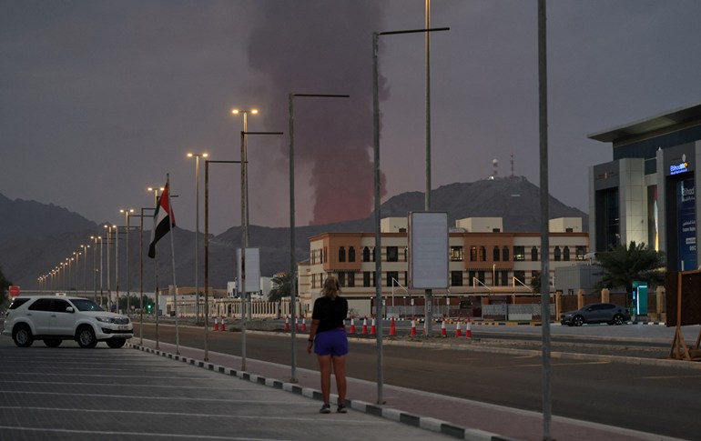 هاووڵاتییەک وێنەی هێرشێکی سەر دووبەی دەگرێت