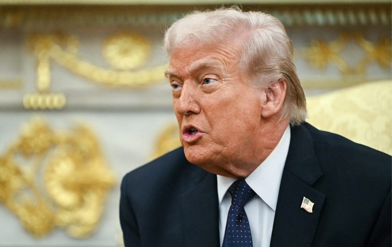 دۆناڵد ترەمپ