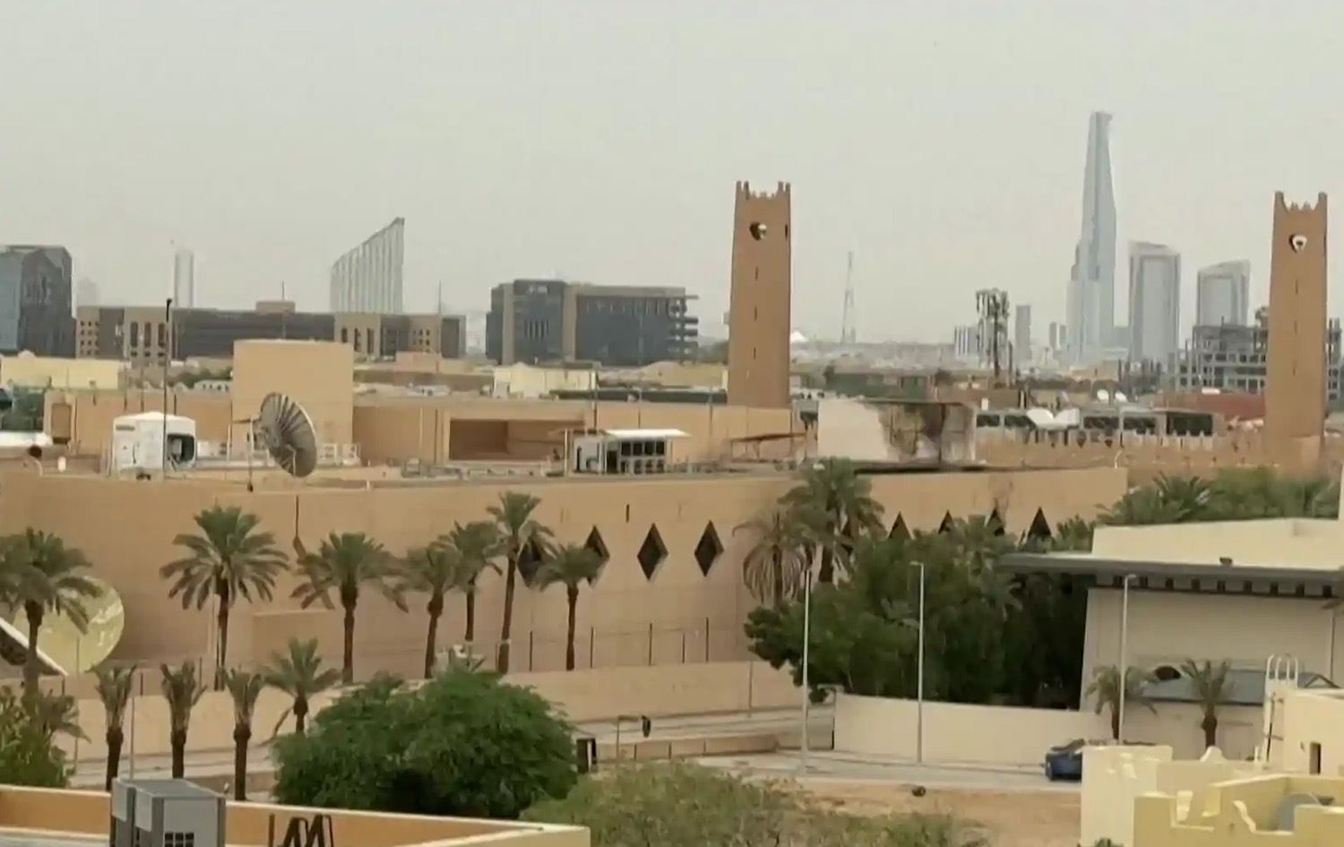 ئەمریکا رێگەی بە فەرمانبەرانی باڵیۆزخانەکەی لە سعودیە دا وڵاتەکە جێبهێڵن