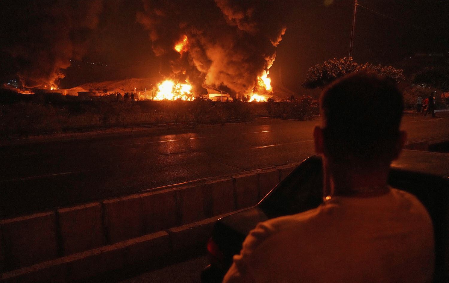 شەوی رابردوو تاوەکو بەرەبەیانی ئەمڕۆ لە ئێران چی روویدا؟
