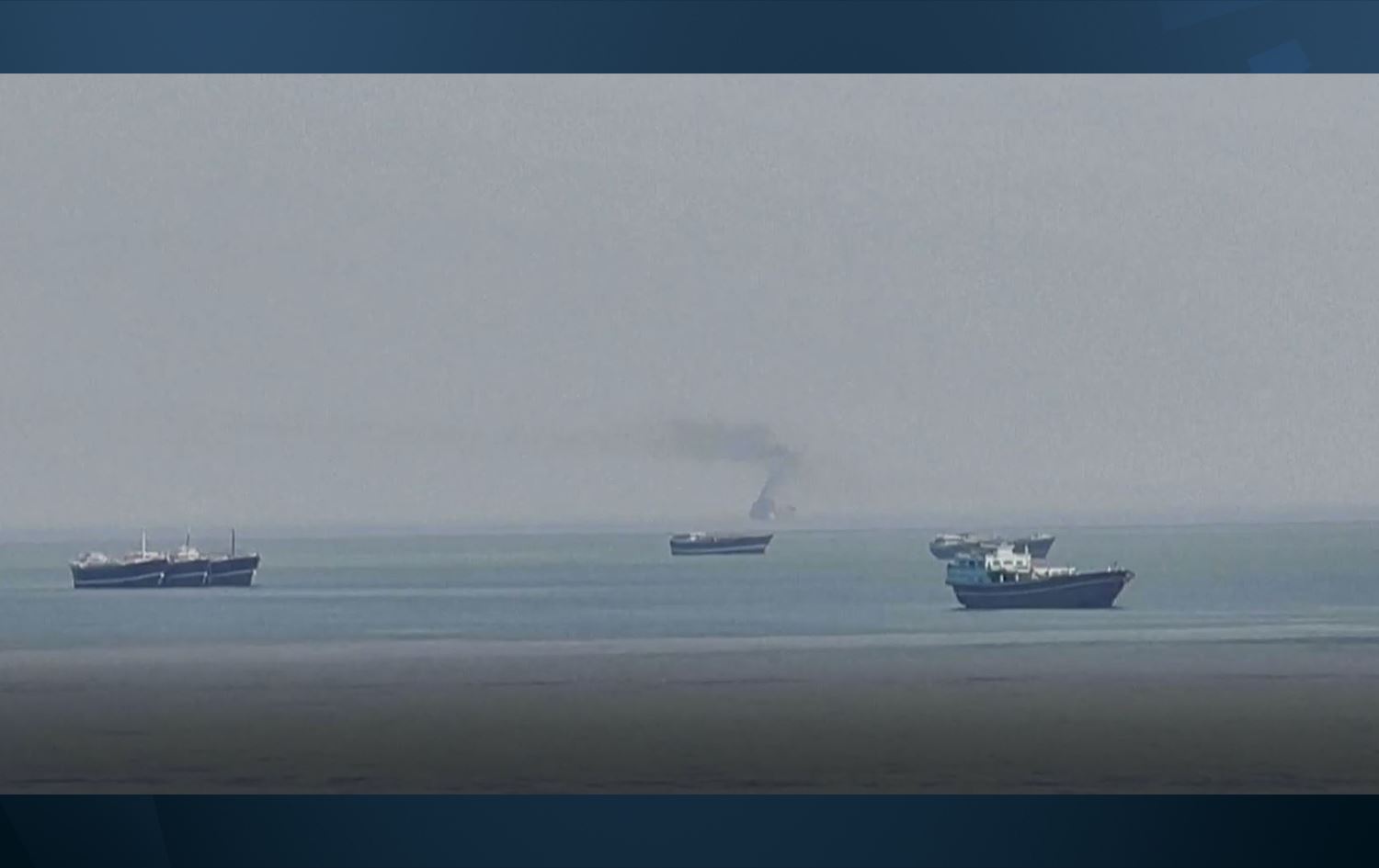 سفن في مضيق هرمز