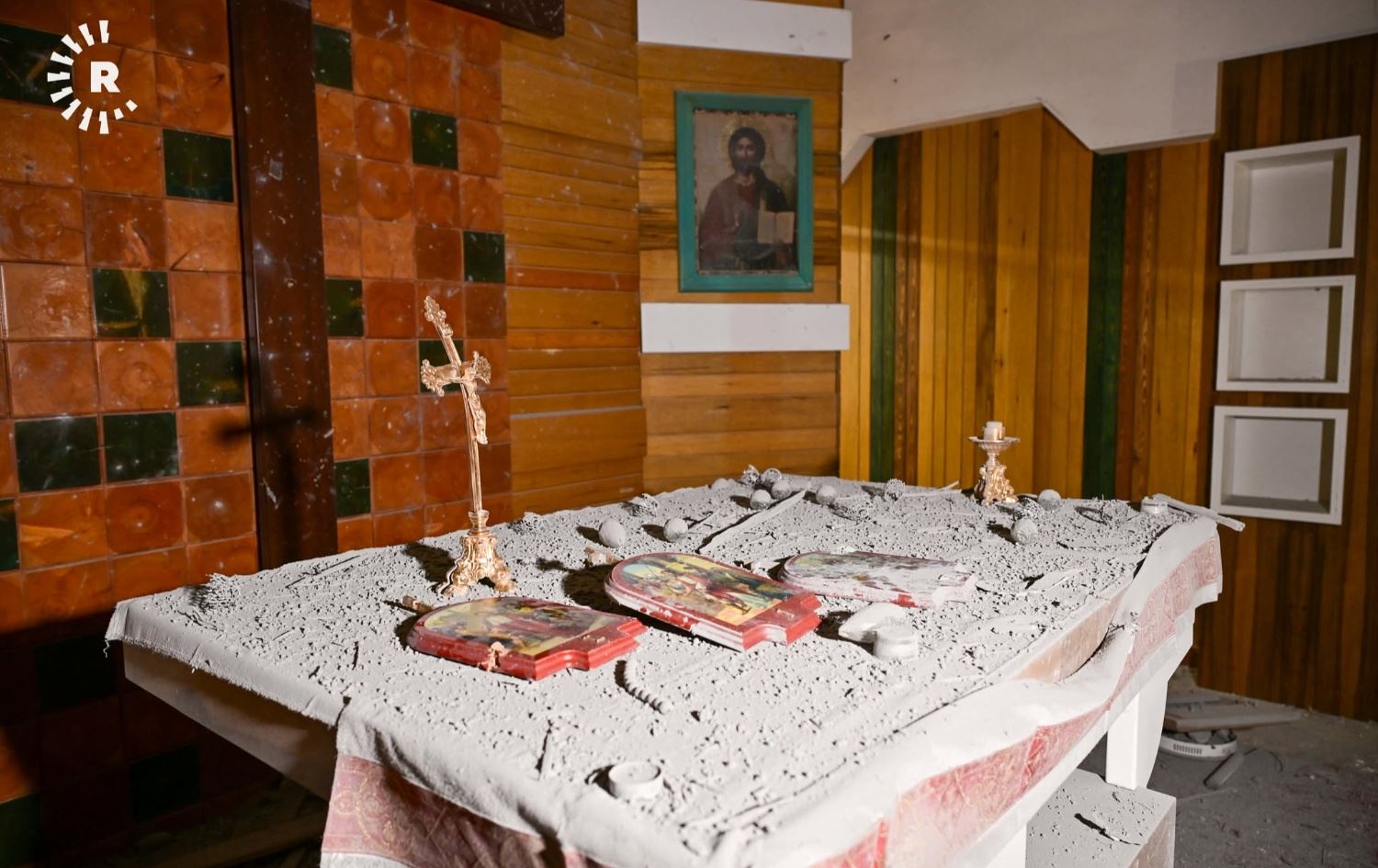 الأضرار التي تسبب بها حطام مسيّرة في مجمع البابا فرنسيس وكنسيته في عنكاوا بأربيل