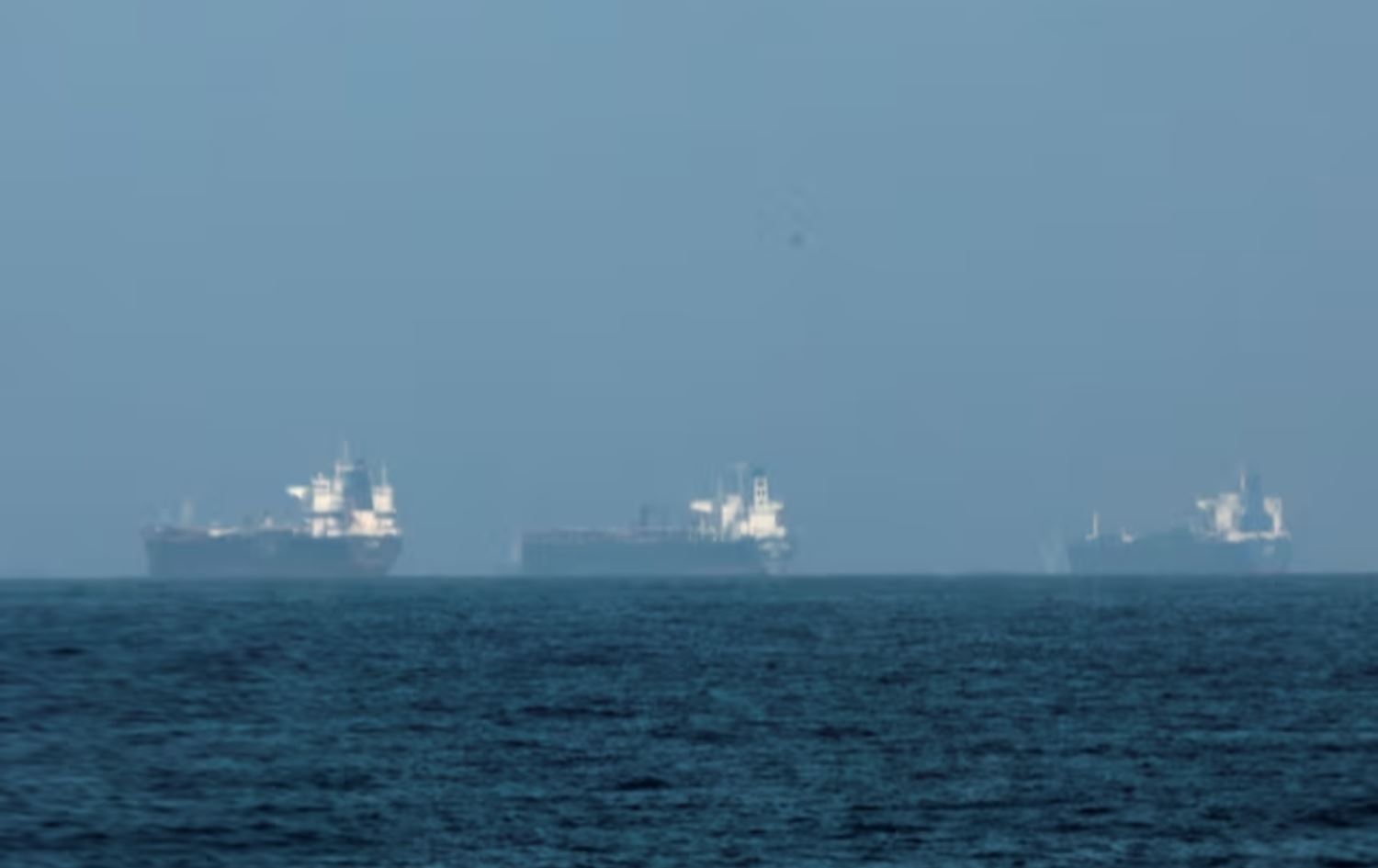 ناقلات نفط قبالة سواحل الفجيرة-Reuters