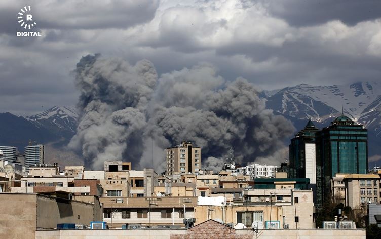 مشهد من القصف الإسرائيلي على طهران