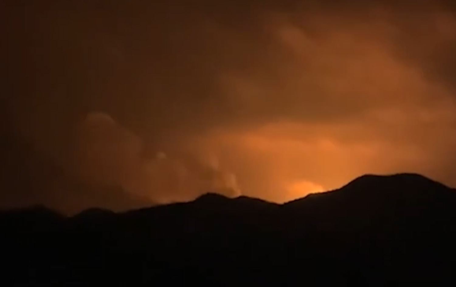 إندلاع النيران في موقع الحقل