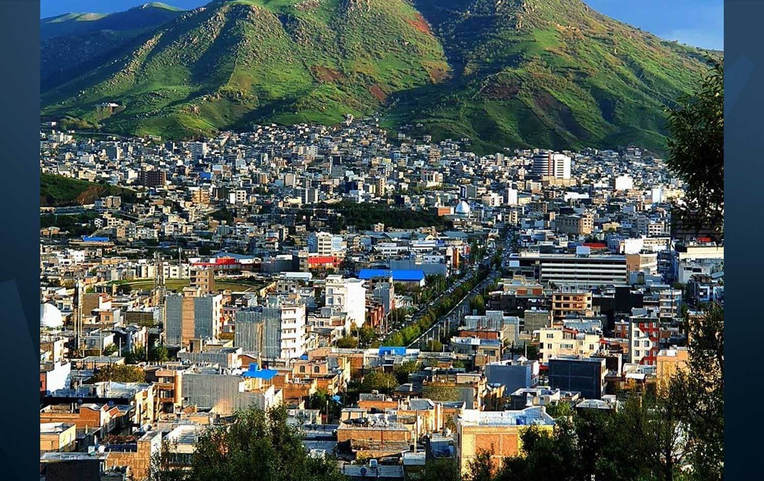 دیمەنێکی شاری بانە 