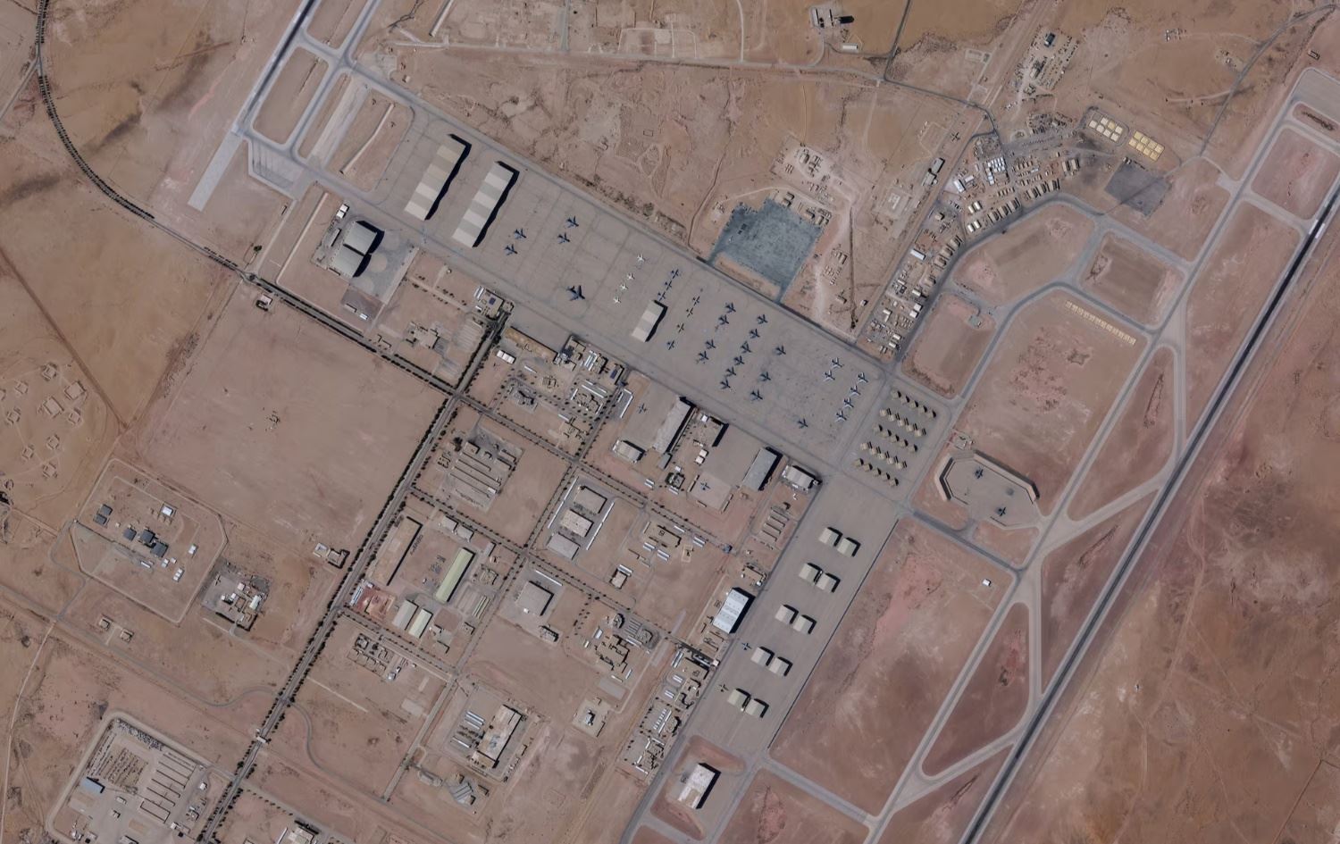 هێرشی مووشەکی و درۆنی کرایە سەر بنکەی سەربازی و کێڵگەی نەوتی سعودیە