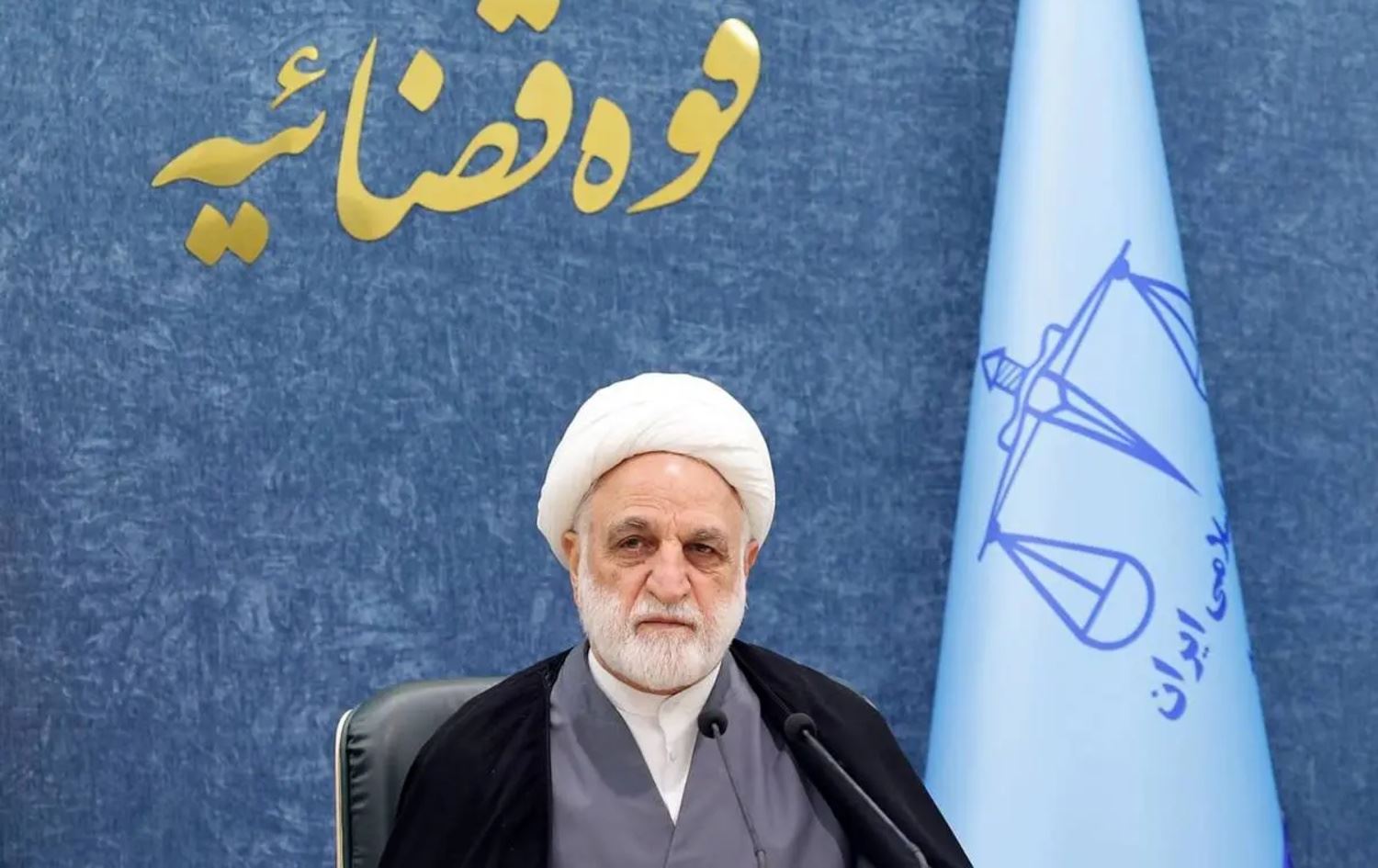 غوڵامحوسێن موحسینی ئیژەیی، ئەندامی ئەنجوومەنی کاتیی سەرکردایەتیی ئێران