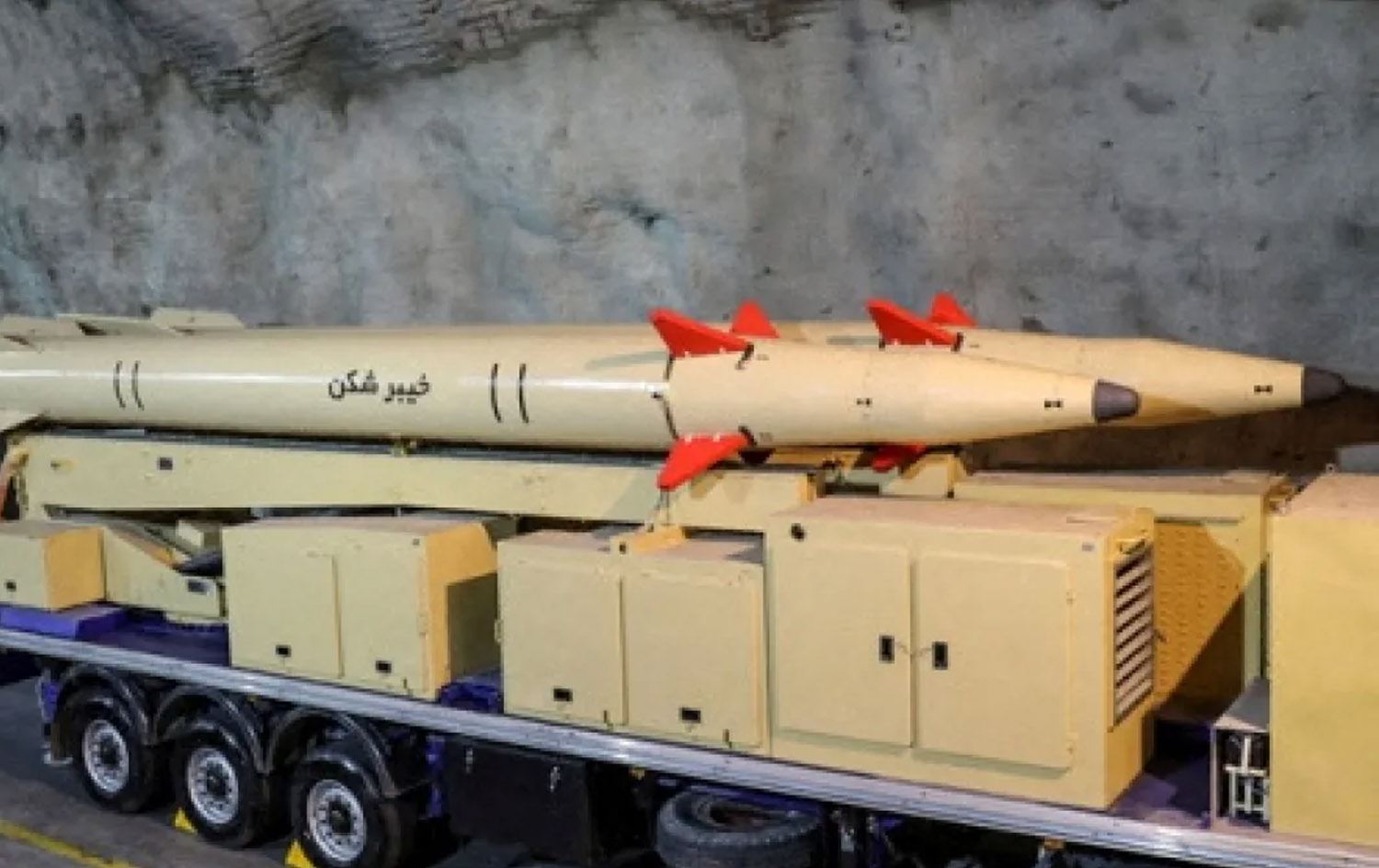 جۆرێکی مووشەکی خەیبەرشکێنی ئێرانی