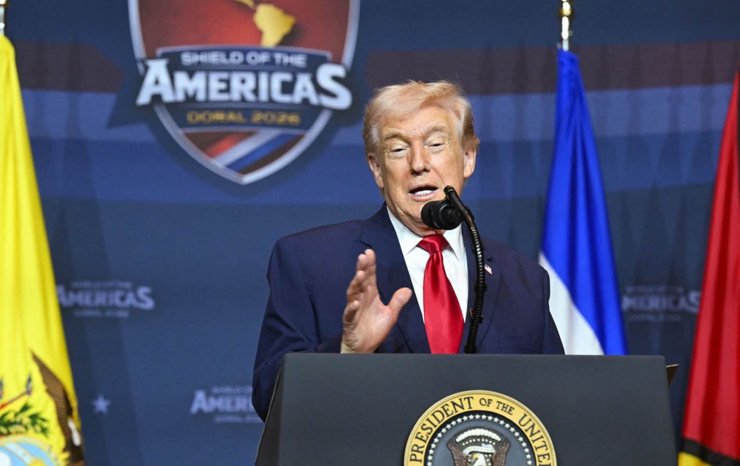 ترەمپ لەبارەی هێزە کوردییەکان: نامەوێ شەڕ بکەن و بکوژرێن