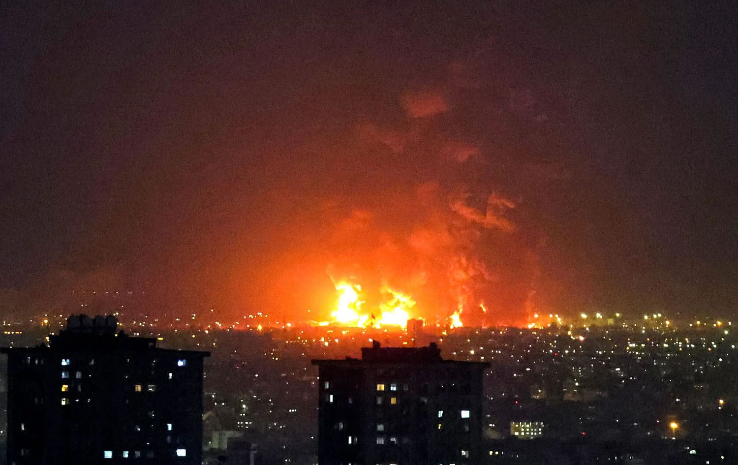 حکومەتی ئێران: چوار دامەزراوەی کۆگاکردنی نەوت بۆردوومان کراون