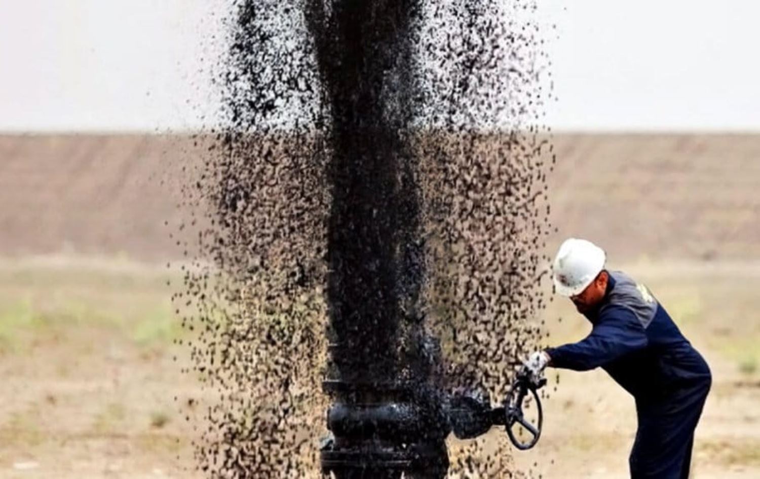 Petrol fiyatların hızlı bir şekilde yükseliyor / Fotoğraf: AP 