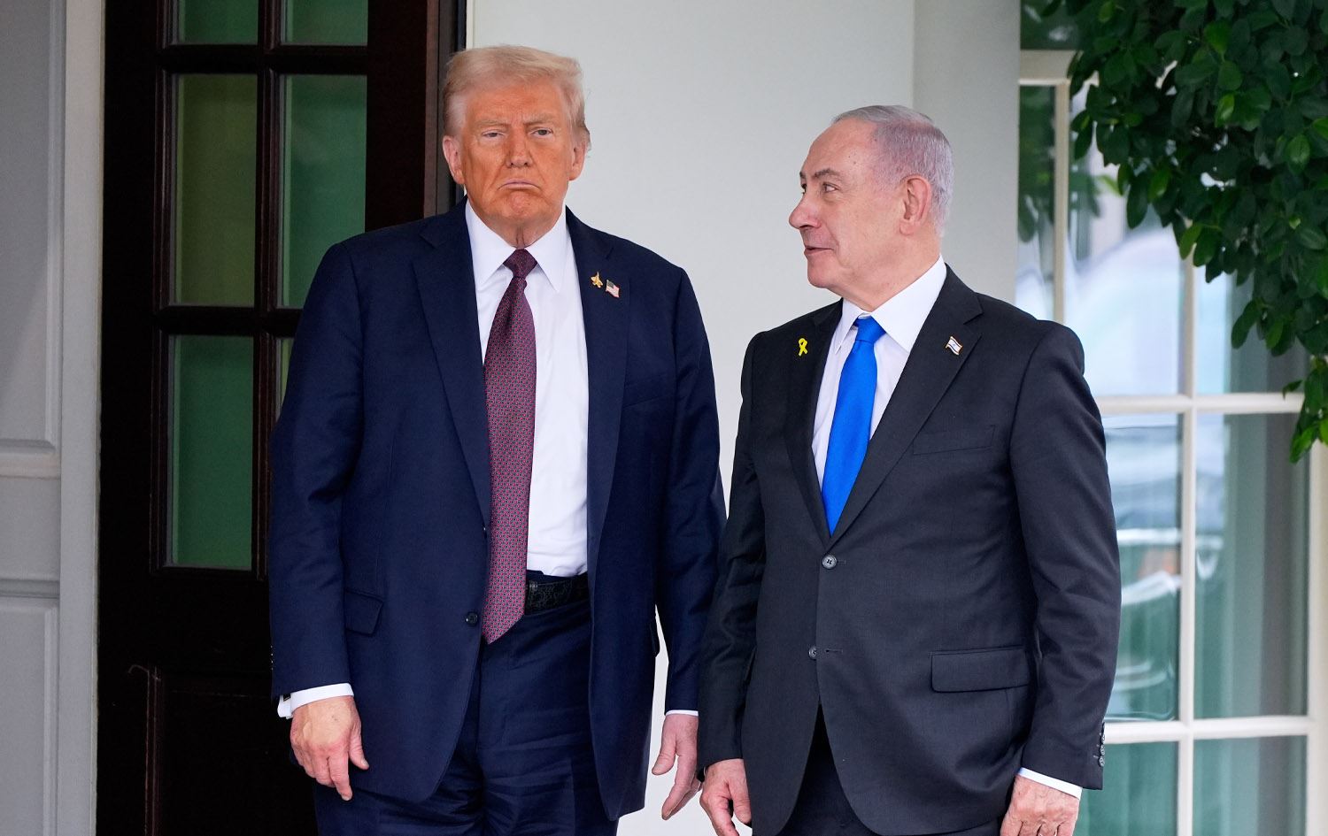 دۆناڵد ترەمپ، سەرۆکی ئەمریکا و بنیامین نەتەنیاهوو، سەرۆکوەزیرانی ئیسرائیل. وێنە: Alex Brandon/AP