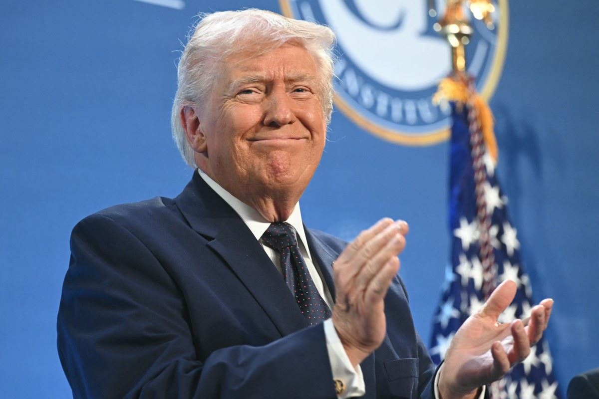 ترەمپ: بە گرێبەستێکی 300 ملیار دۆلاری، ئەمریکا بۆ باڵادەستیی راستەقینەی وزە دەگەڕێتەوە