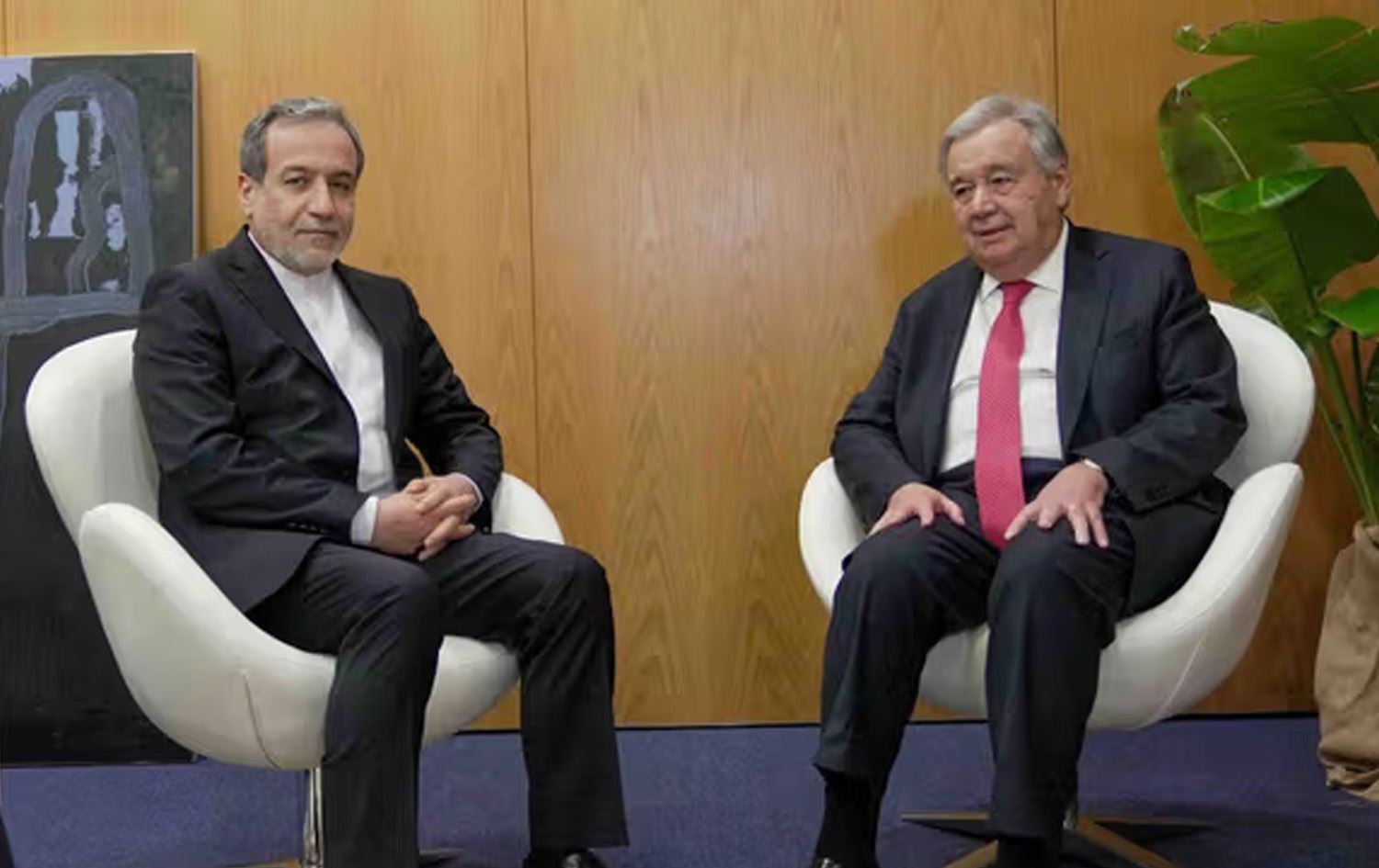 عەباس عێراقچی، وەزیری دەرەوەی ئێران و ئەنتۆنیۆ گوتێرێز، سکرتێری گشتیی نەتەوە یەکگرتووەکان